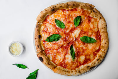 Pizza Margherita | Lucca | Italian Restaurant Delivery | Villa Rosa Kempinski